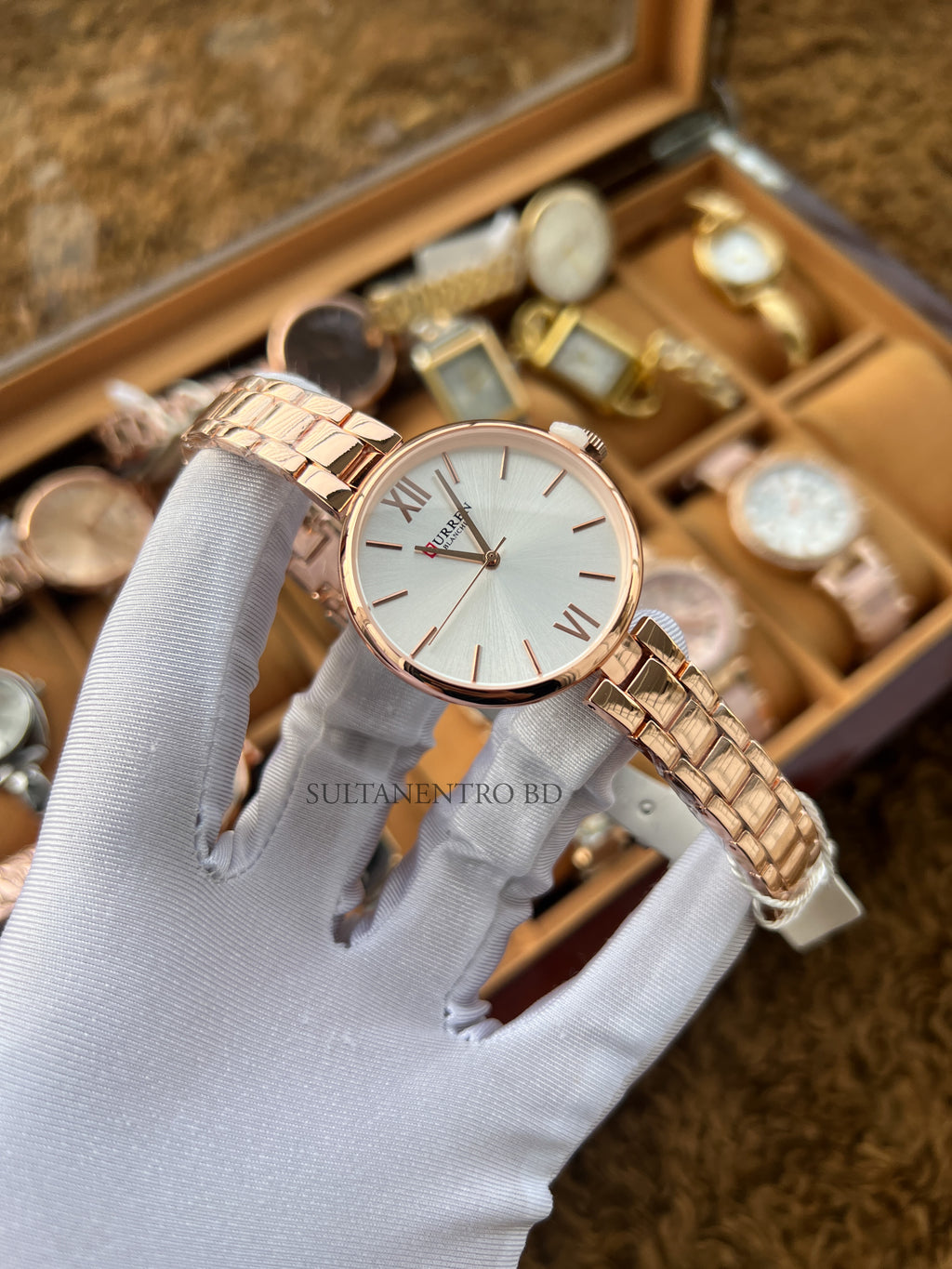 Curren (C-9017) Original Female Watch