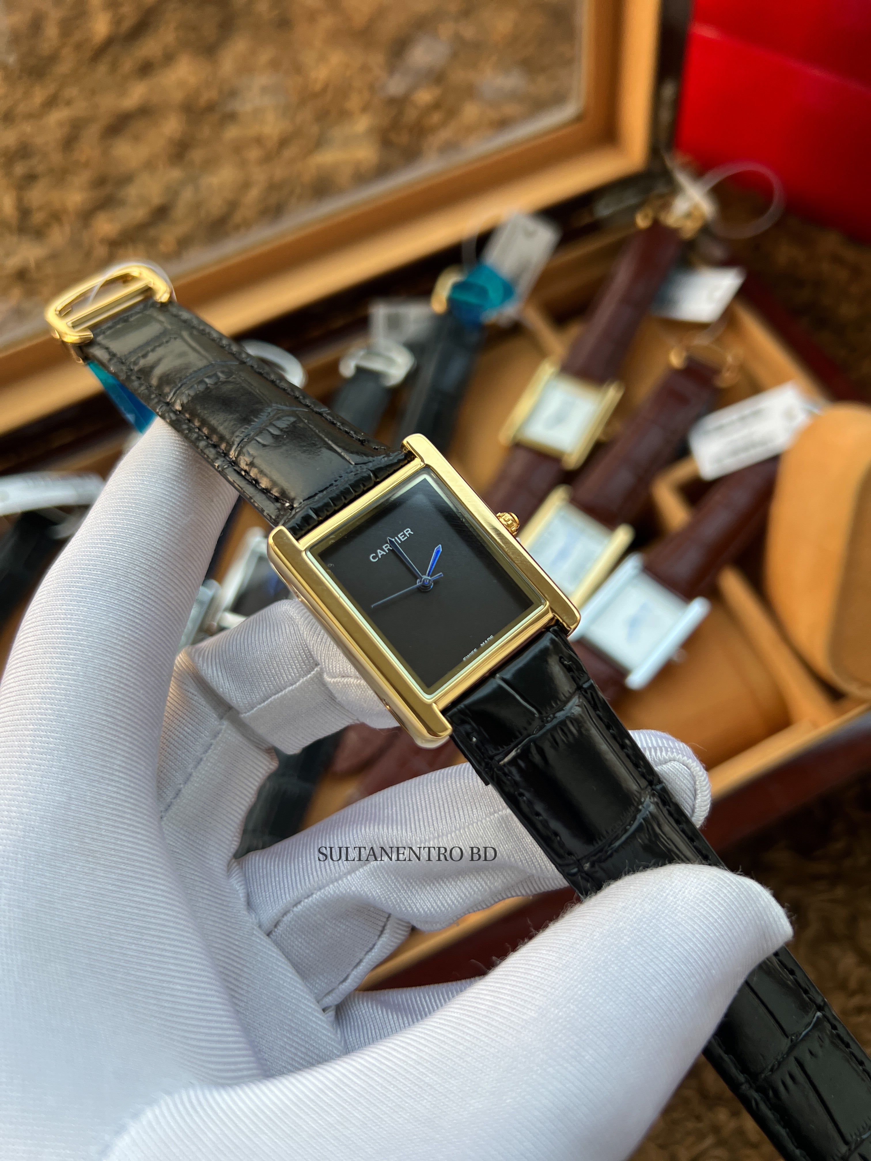 Cartier Tank (Old Money) – Quartz Movement