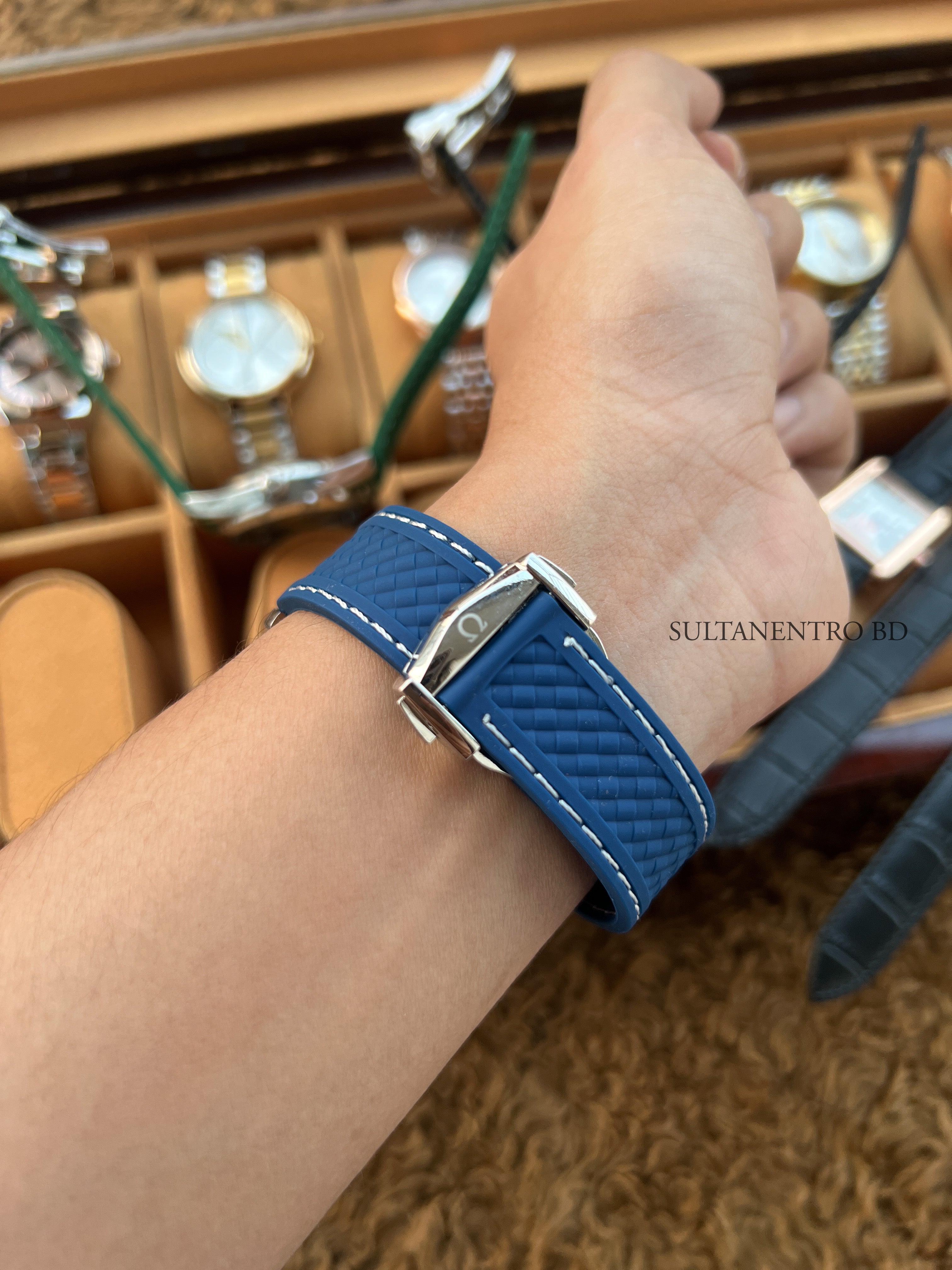 Omega Aqua Terra World Timer Watch (Sweep Movement)