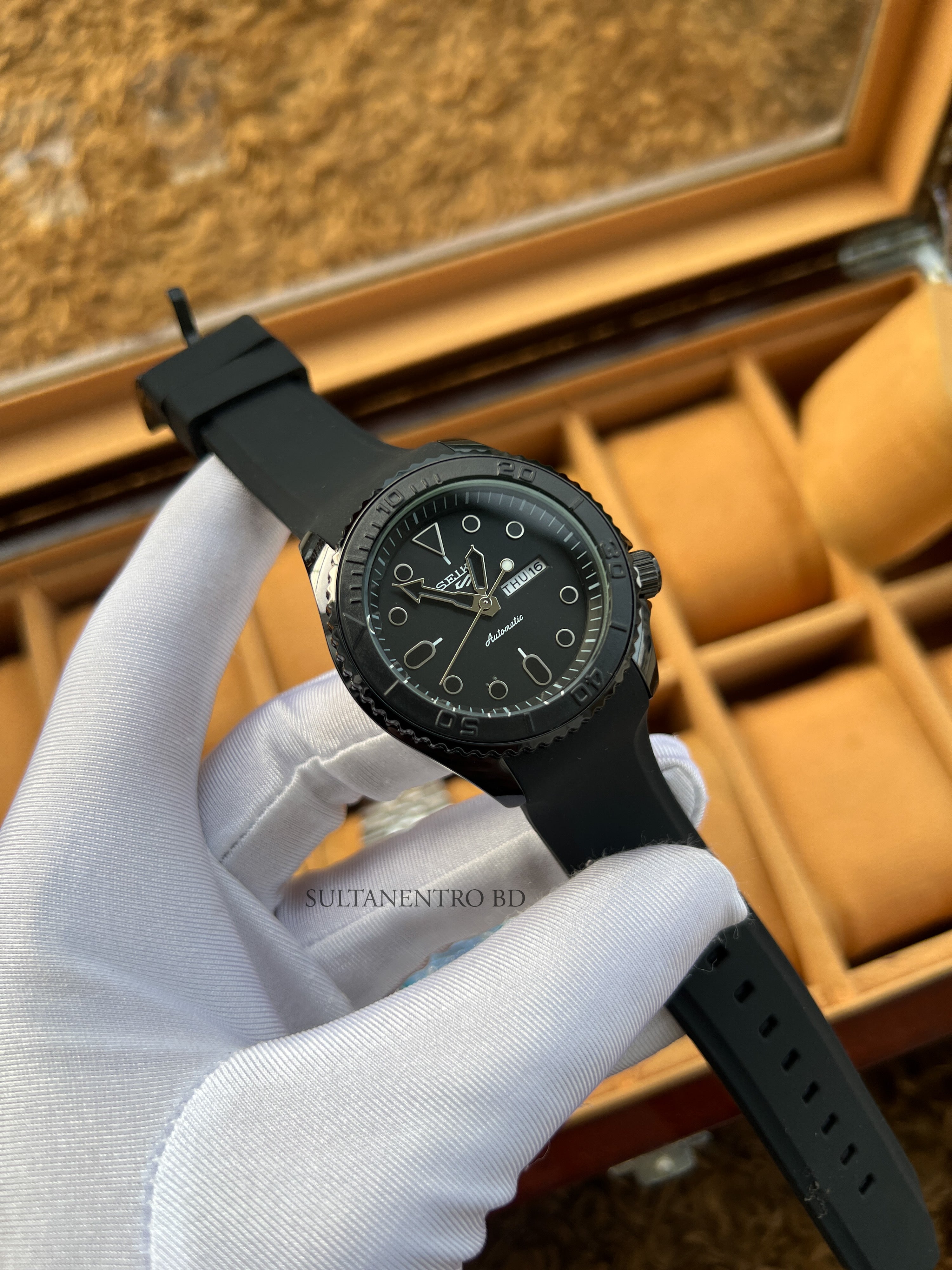 Seiko Sports Watch (Sweep Movement)