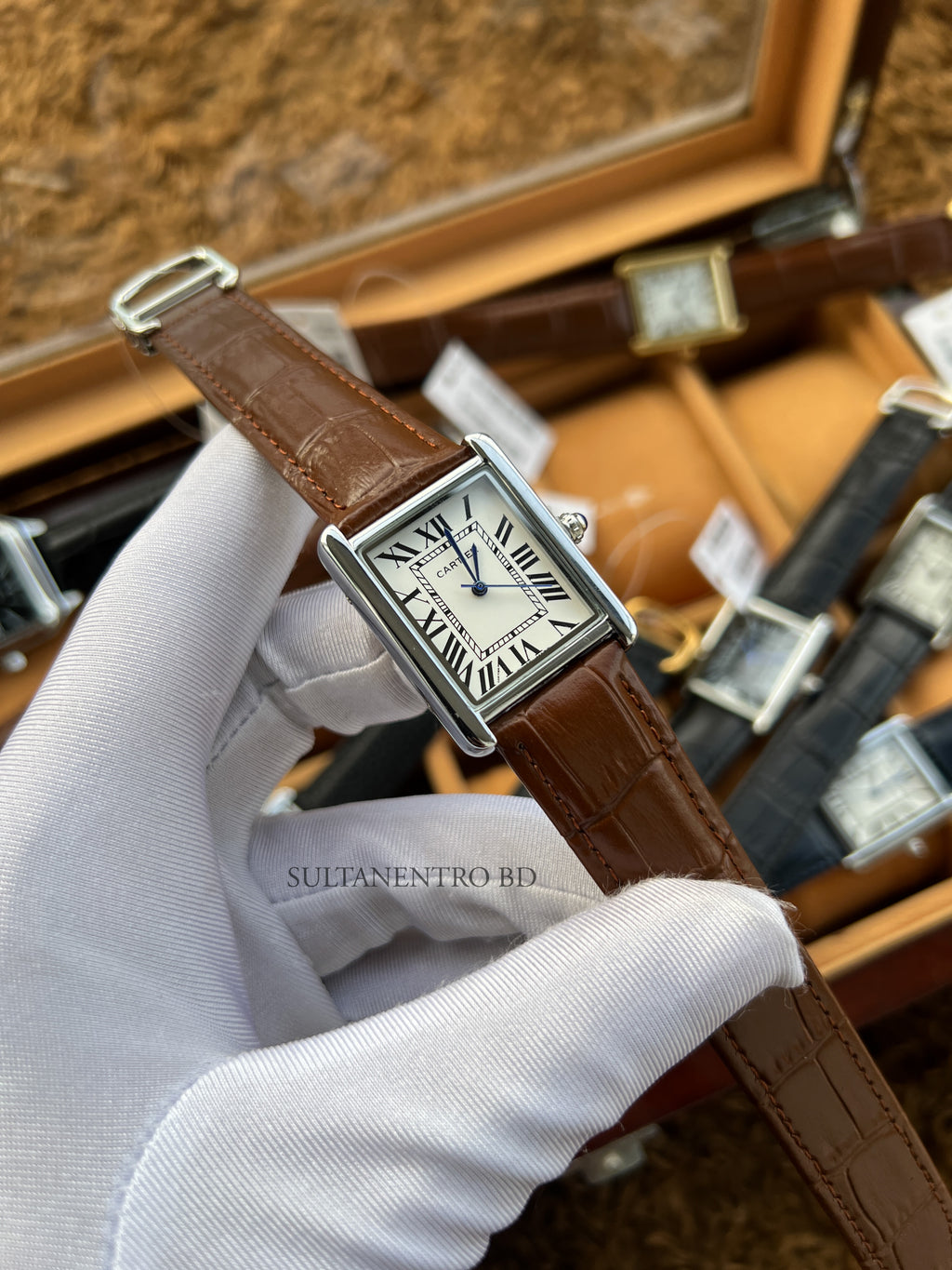 Cartier Tank (Old Money) – Quartz Movement