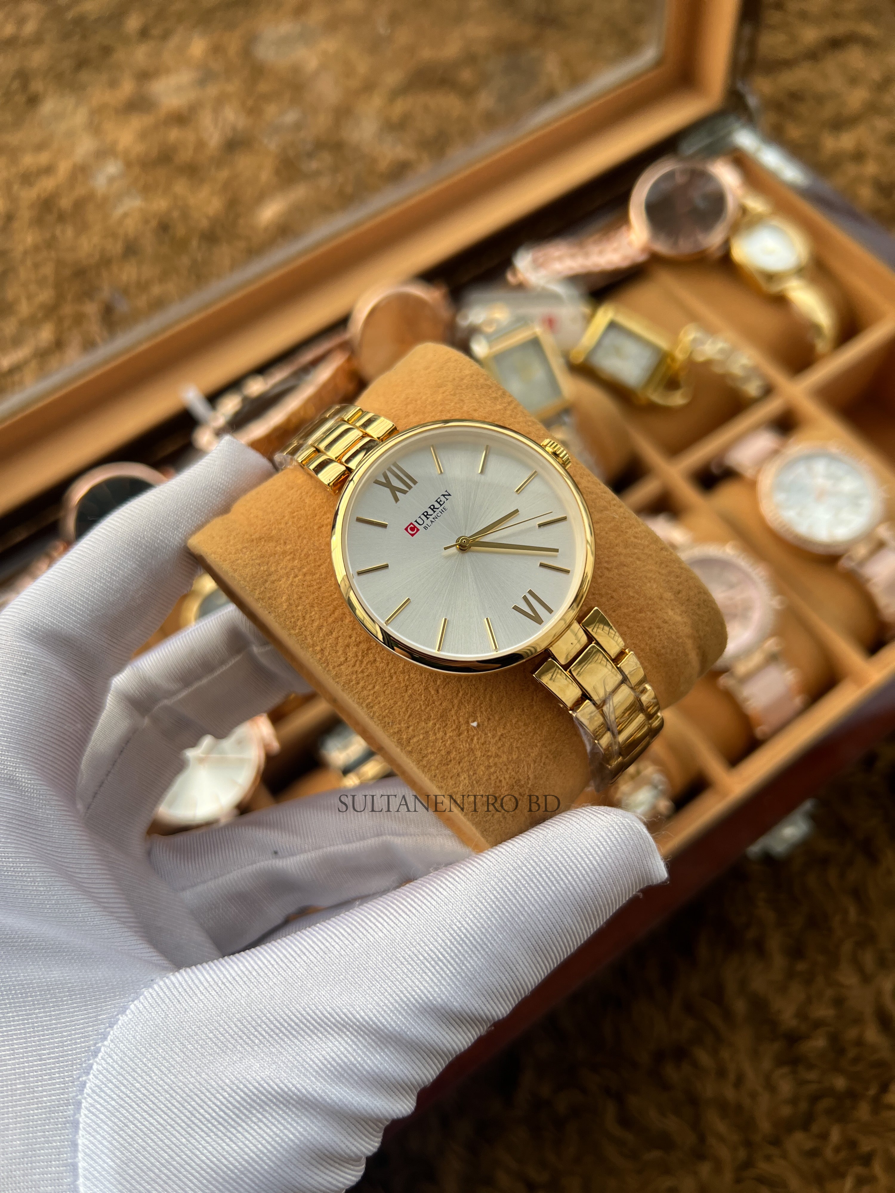 Curren (C-9017) Original Female Watch