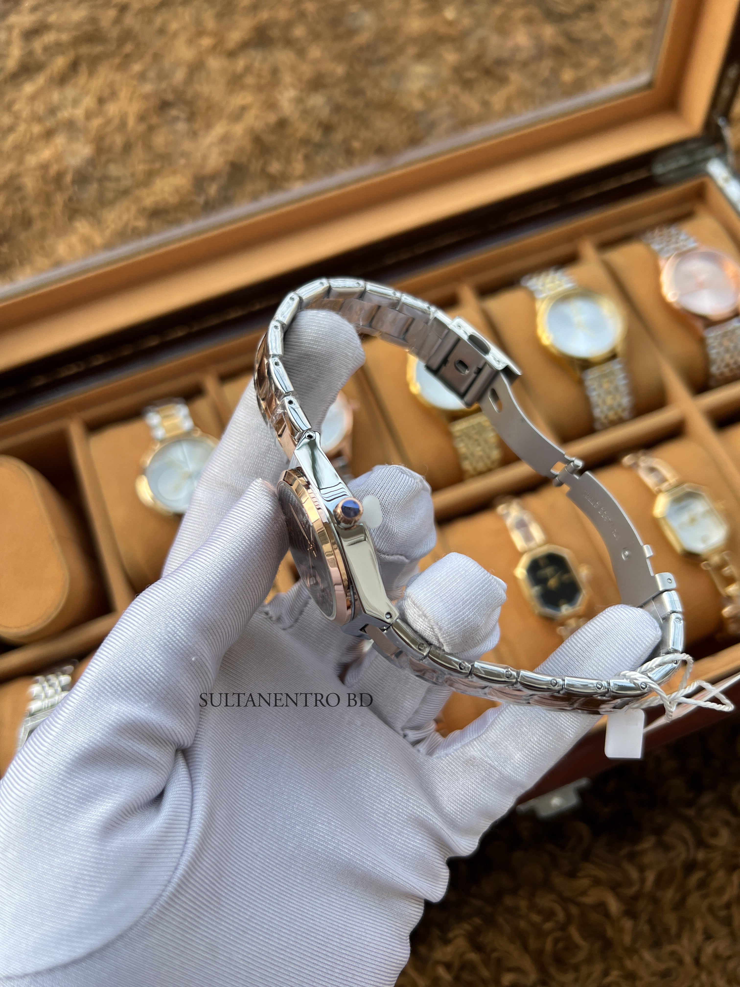 Curren (C-9095) Original Female Watch