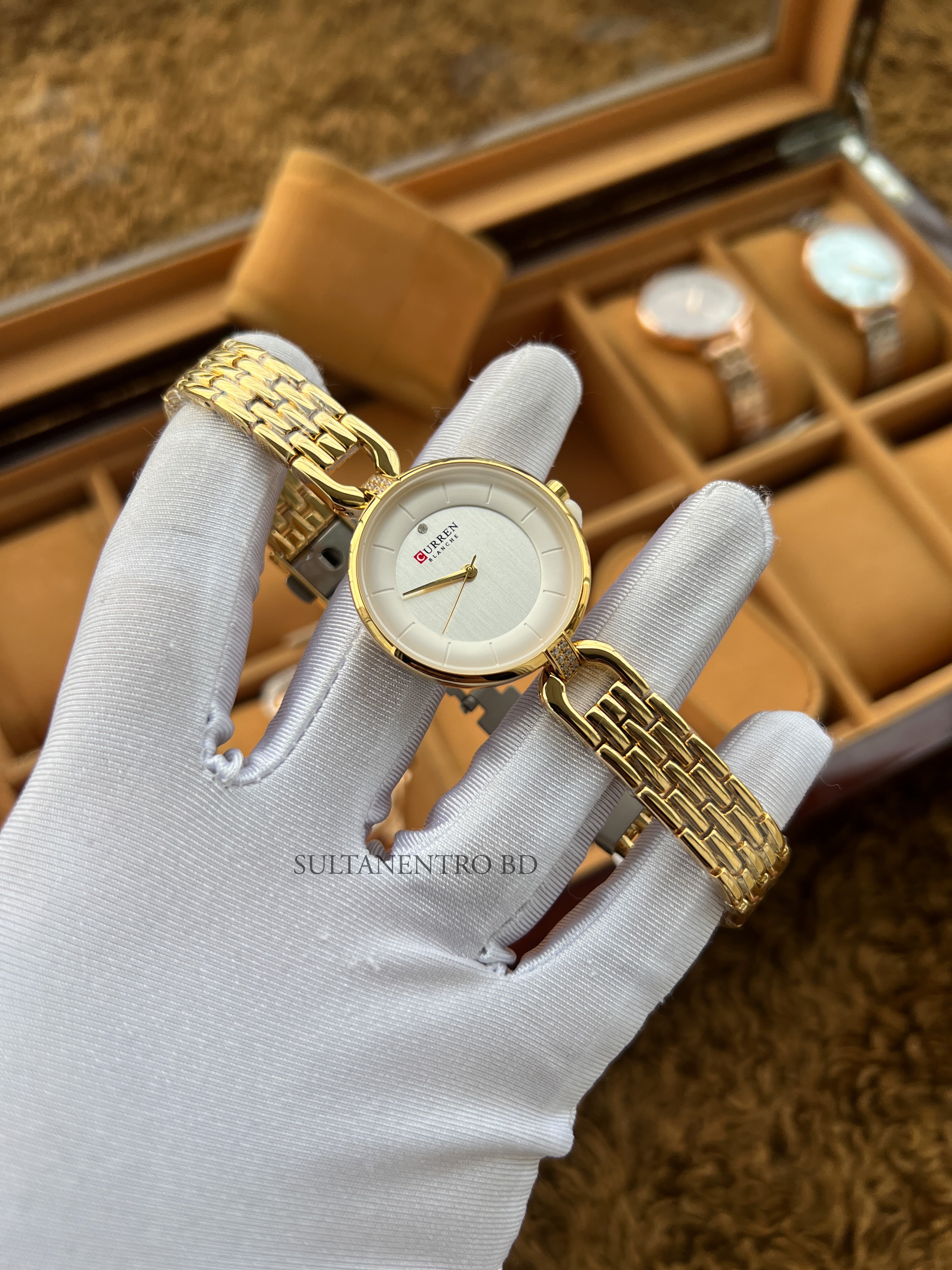 Curren (C-9052) Original Female Watch