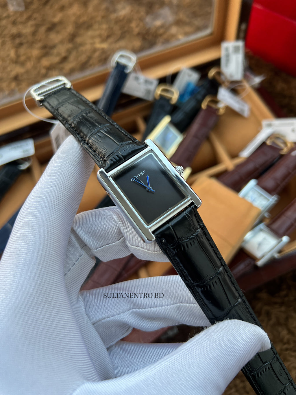 Cartier Tank (Old Money) – Quartz Movement