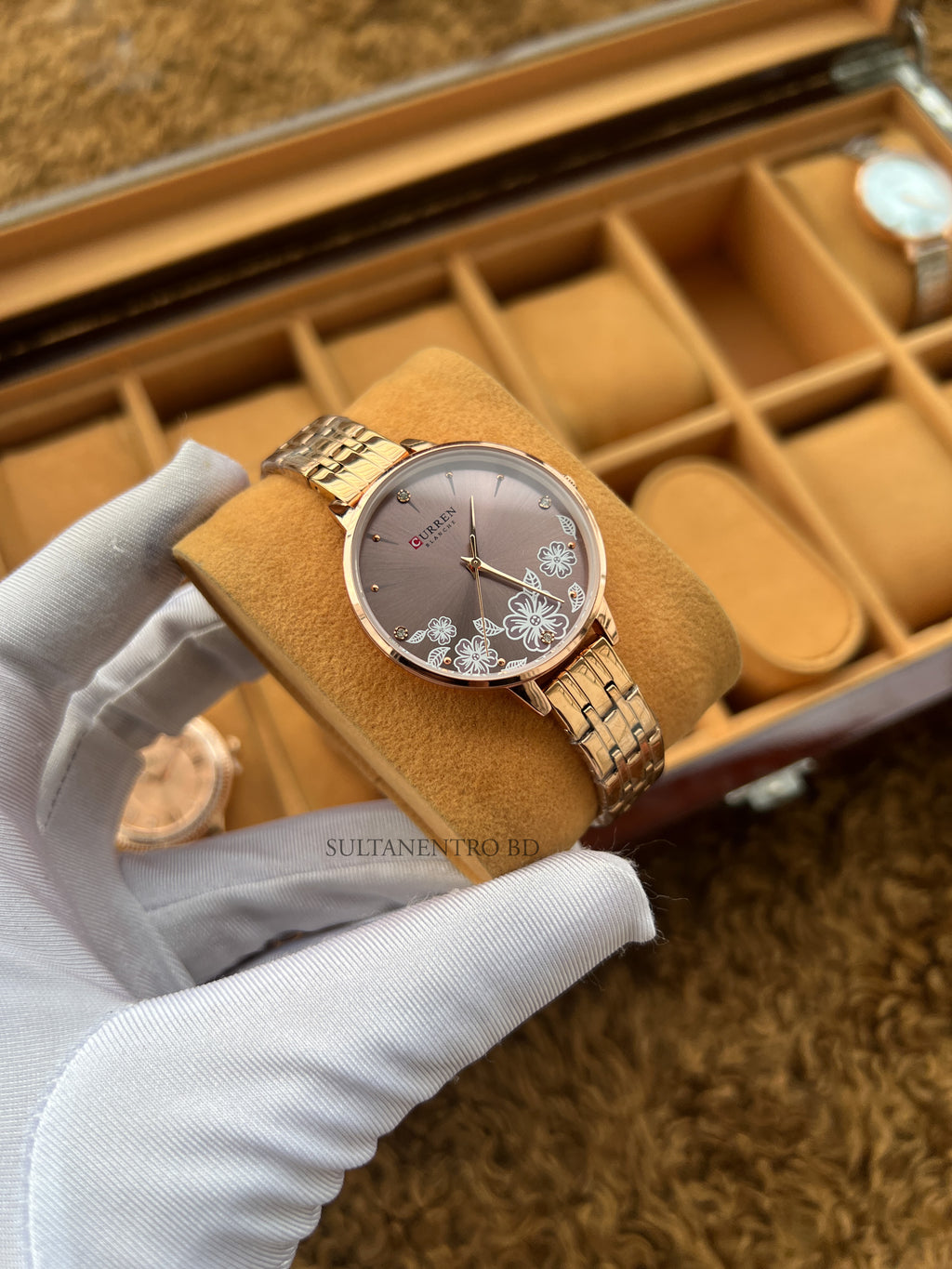 Curren (C-9068) Original Female Watch