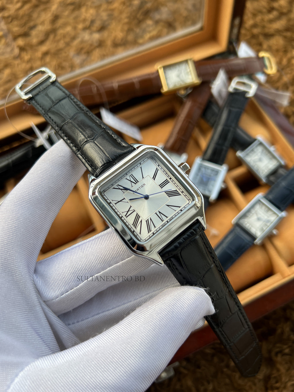 Cartier Santos (Old Money) – Quartz Movement