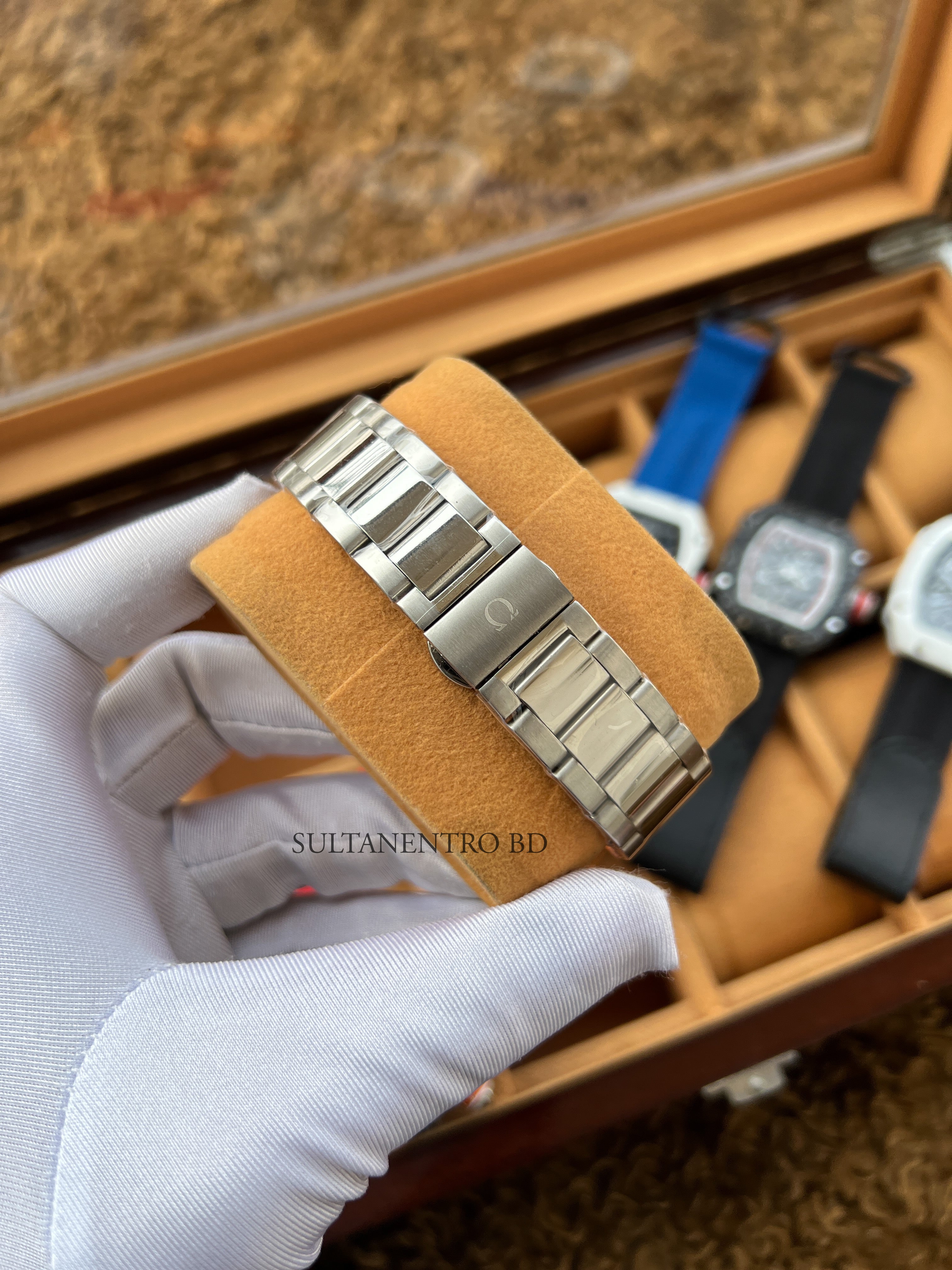 Omega Speedmaster 50th Anniversary Snoopy Edition Active Chronograph Watch (Premium Quality)