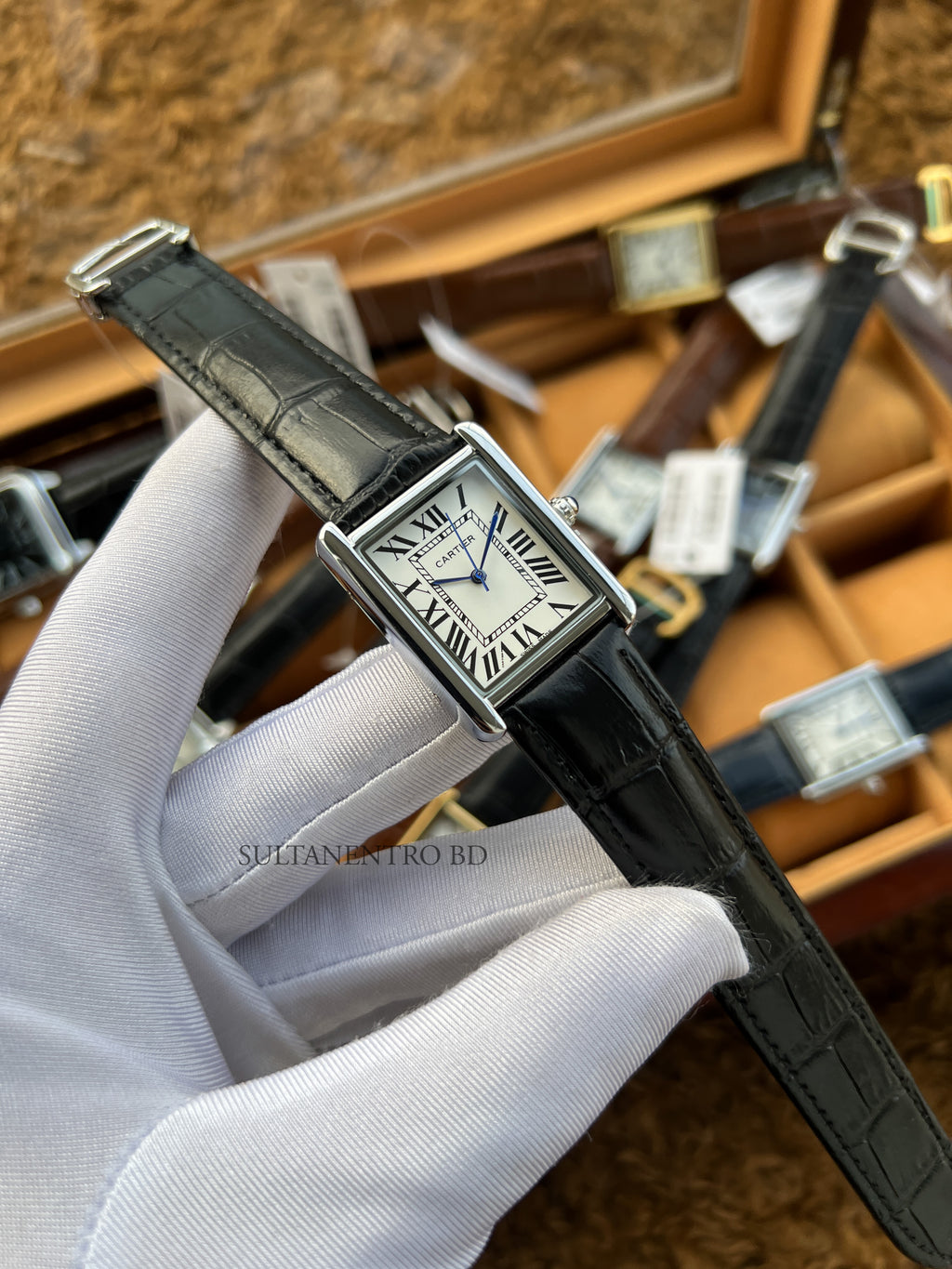 Cartier Tank (Old Money) – Quartz Movement
