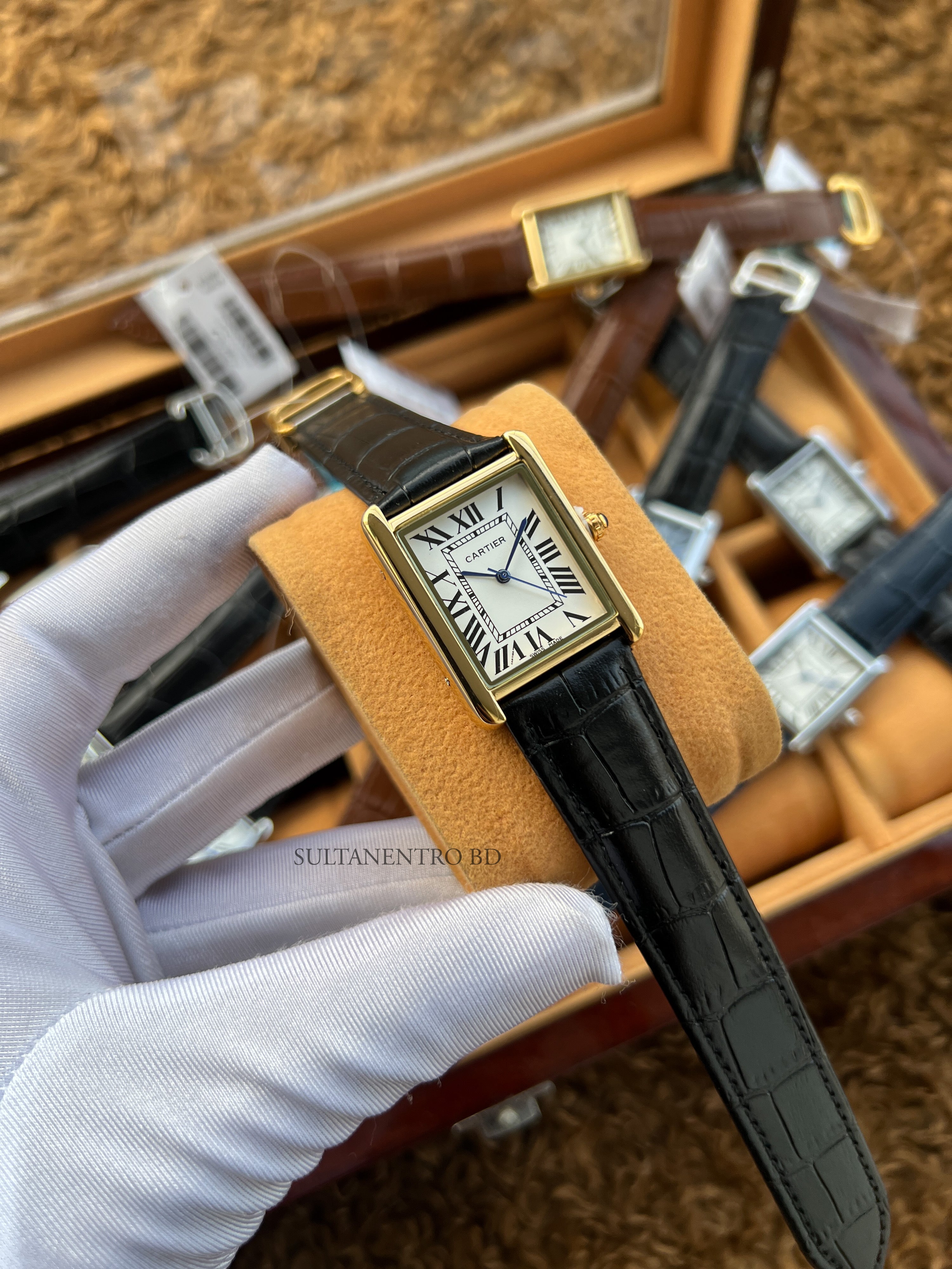 Cartier Tank (Old Money) – Quartz Movement