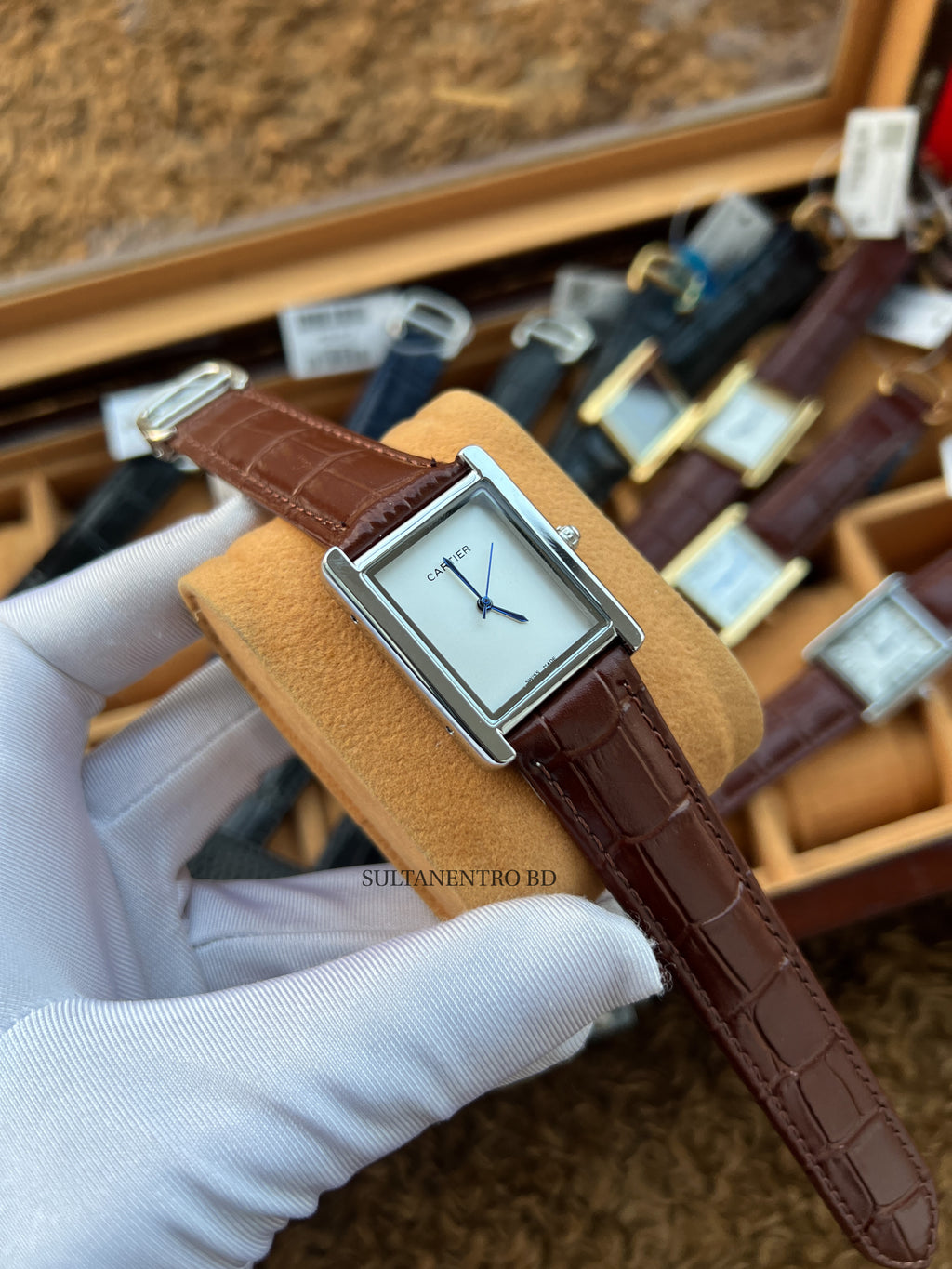 Cartier Tank (Old Money) – Quartz Movement