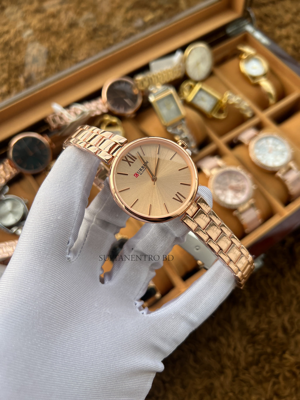 Curren (C-9017) Original Female Watch