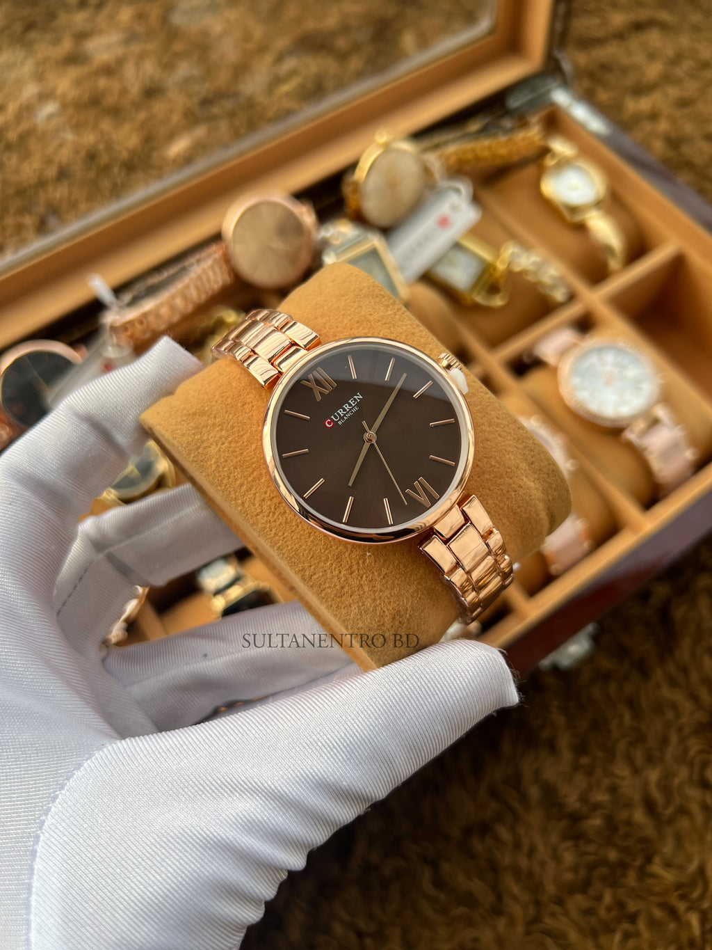 Curren (C-9017) Original Female Watch