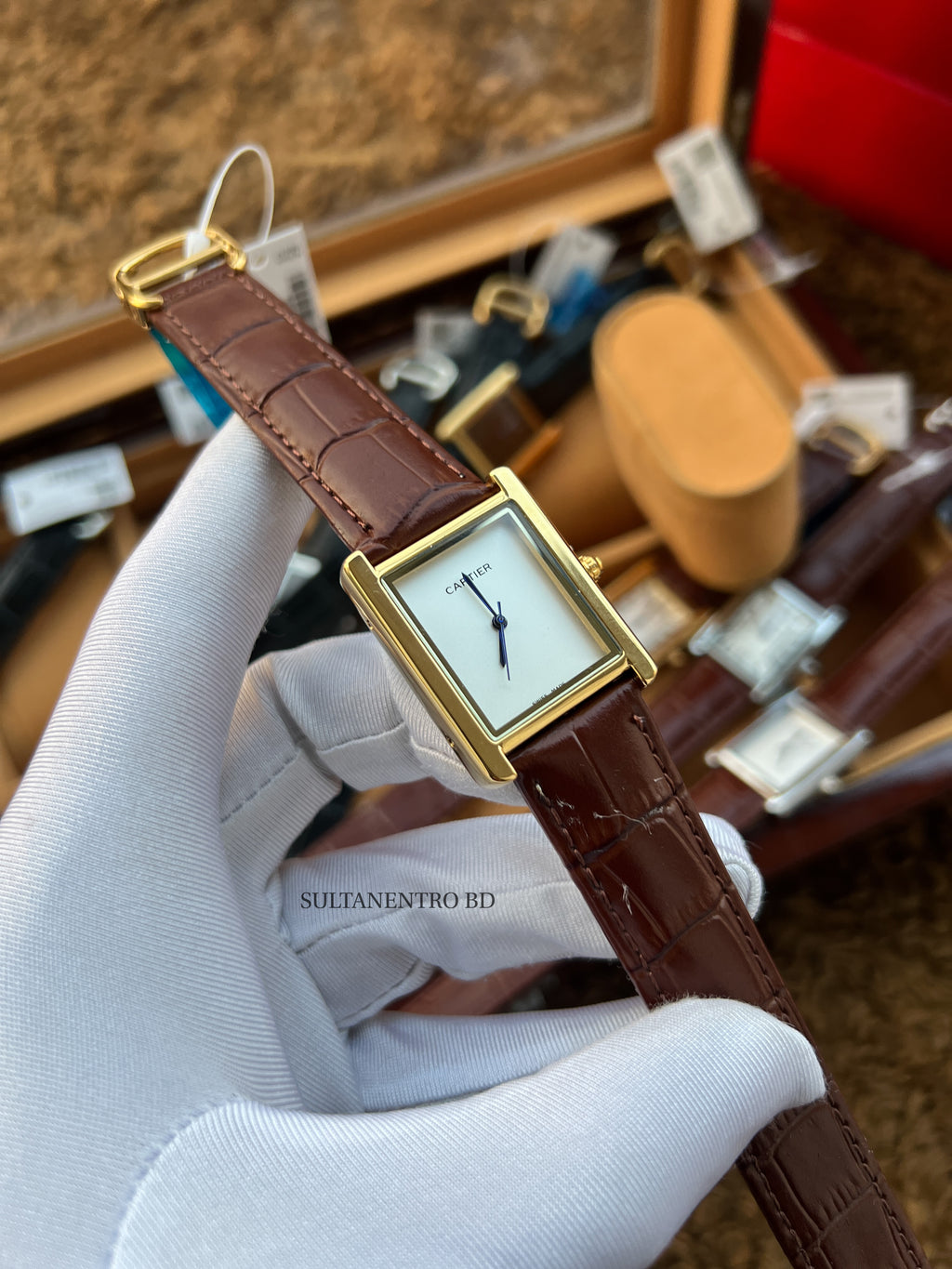 Cartier Tank (Old Money) – Quartz Movement
