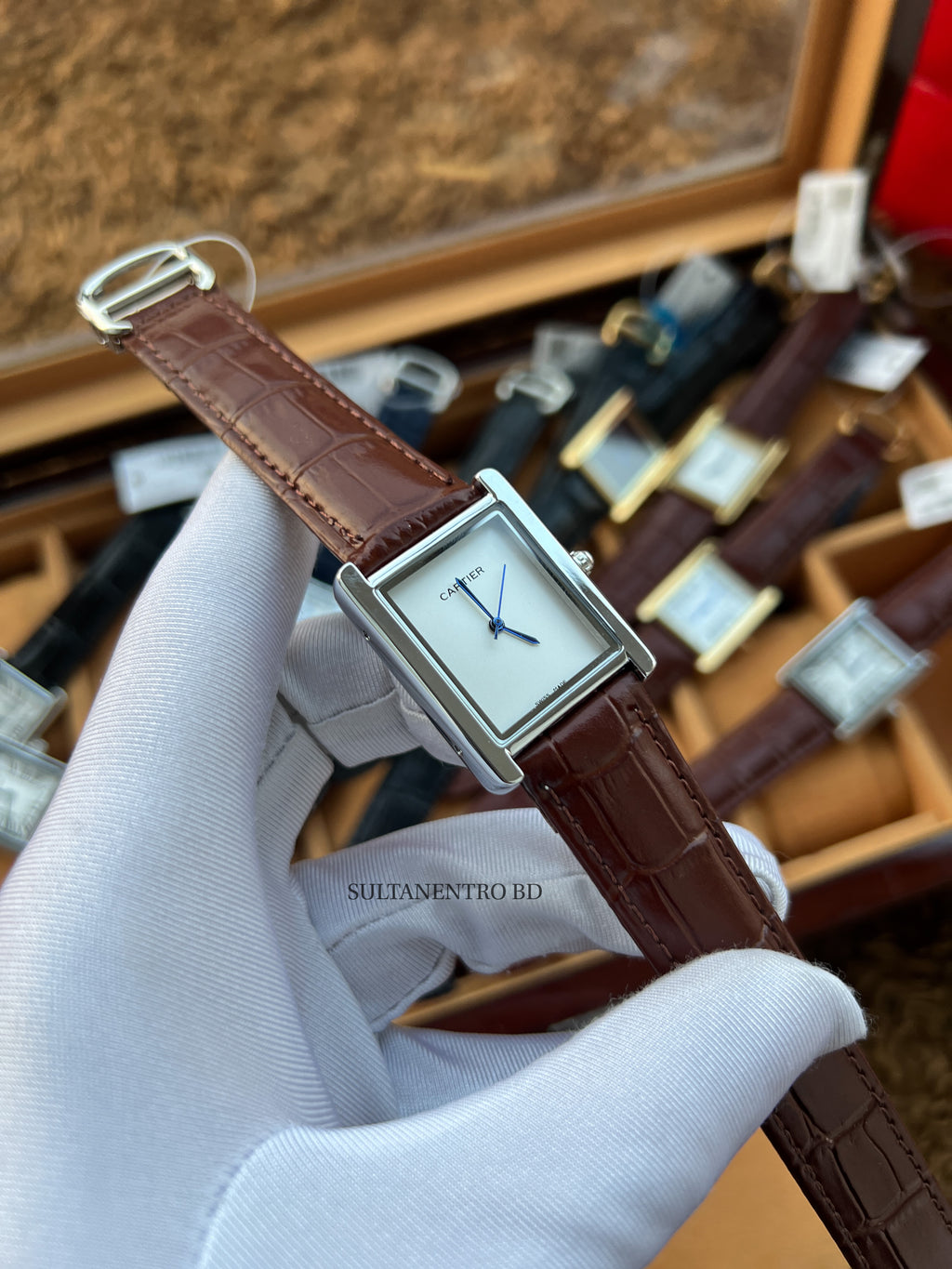 Cartier Tank (Old Money) – Quartz Movement