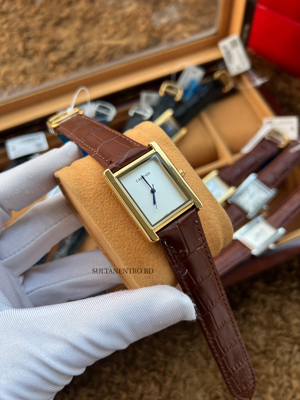 Cartier Tank (Old Money) – Quartz Movement