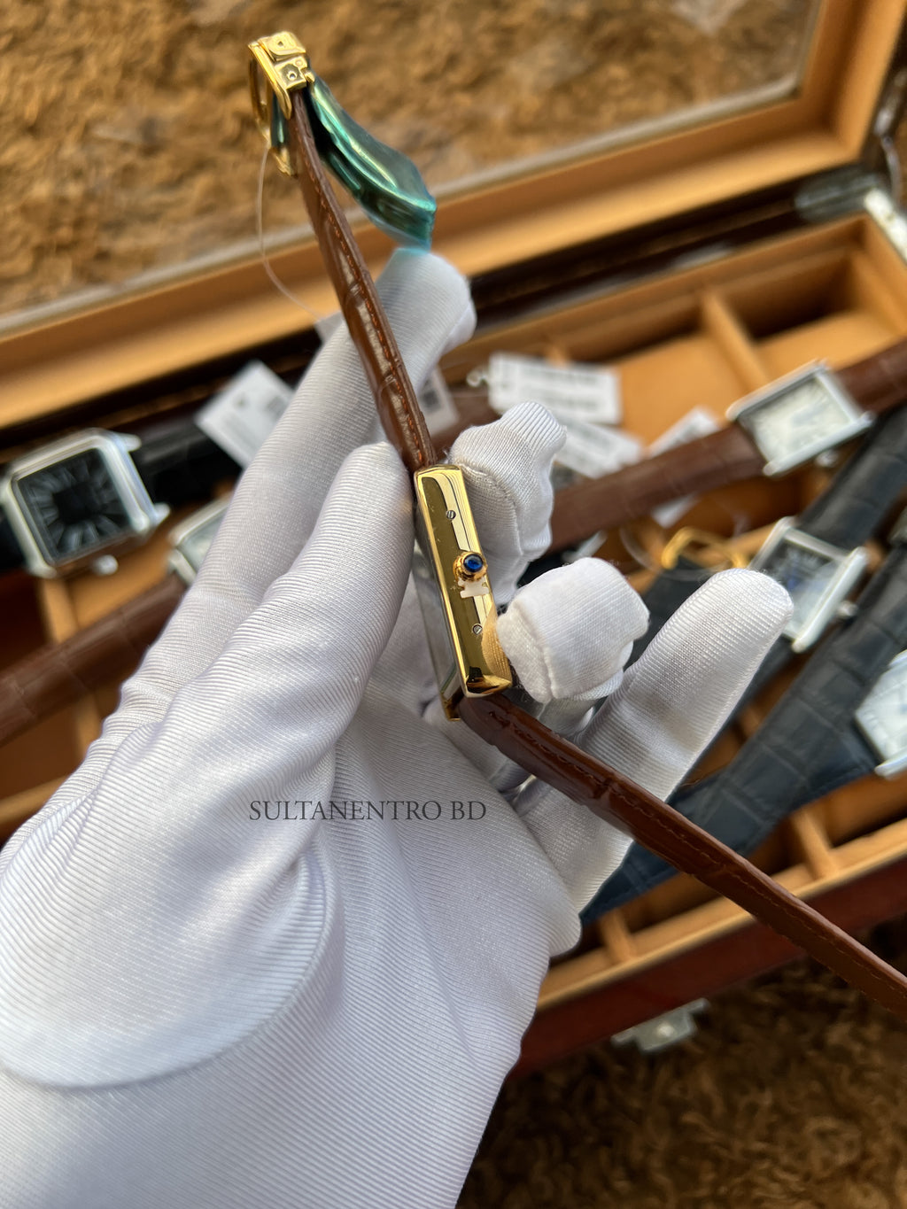 Cartier Tank (Old Money) – Quartz Movement