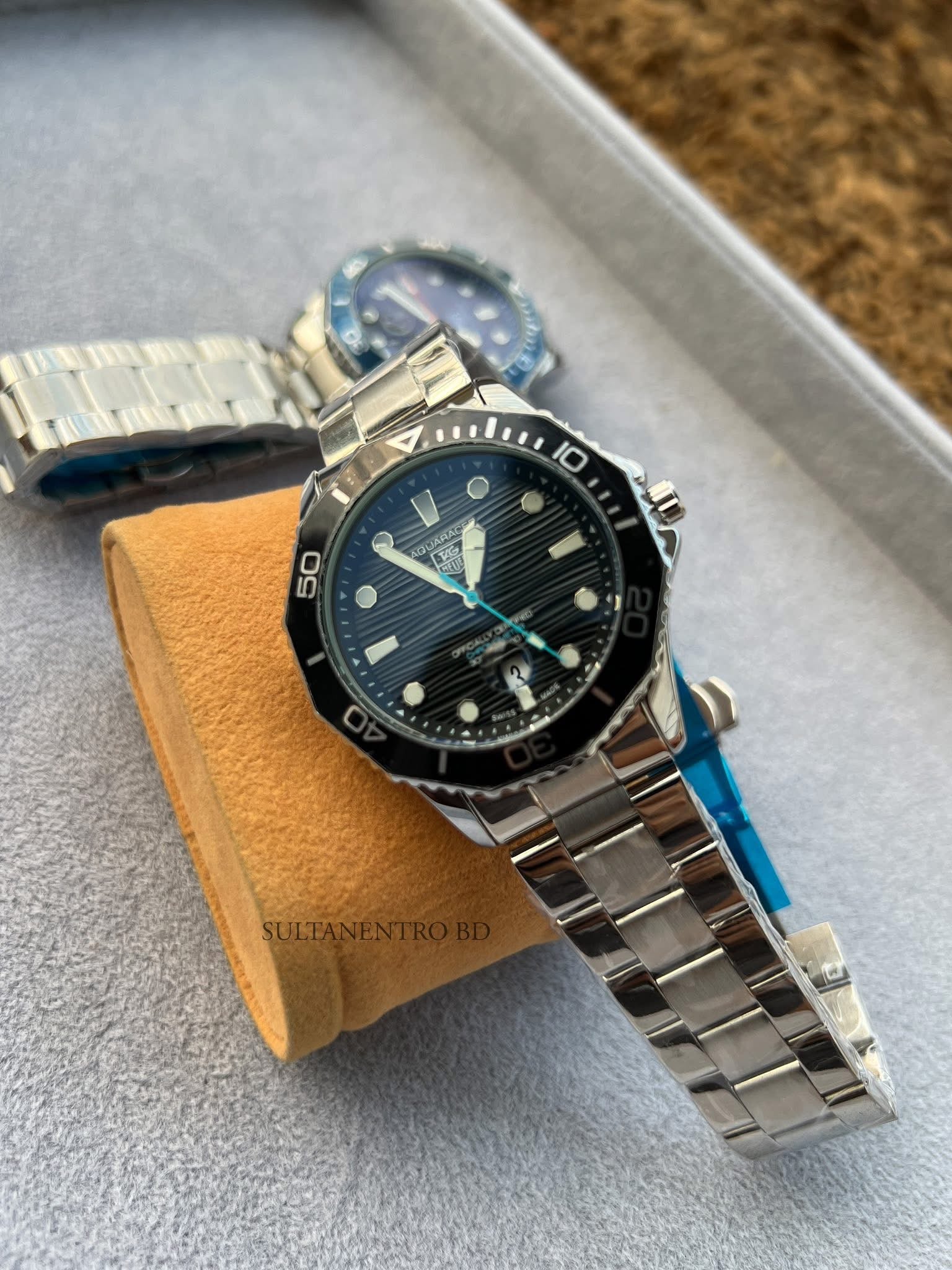 Tag Heuer Aquaracer (Sweep Movement)