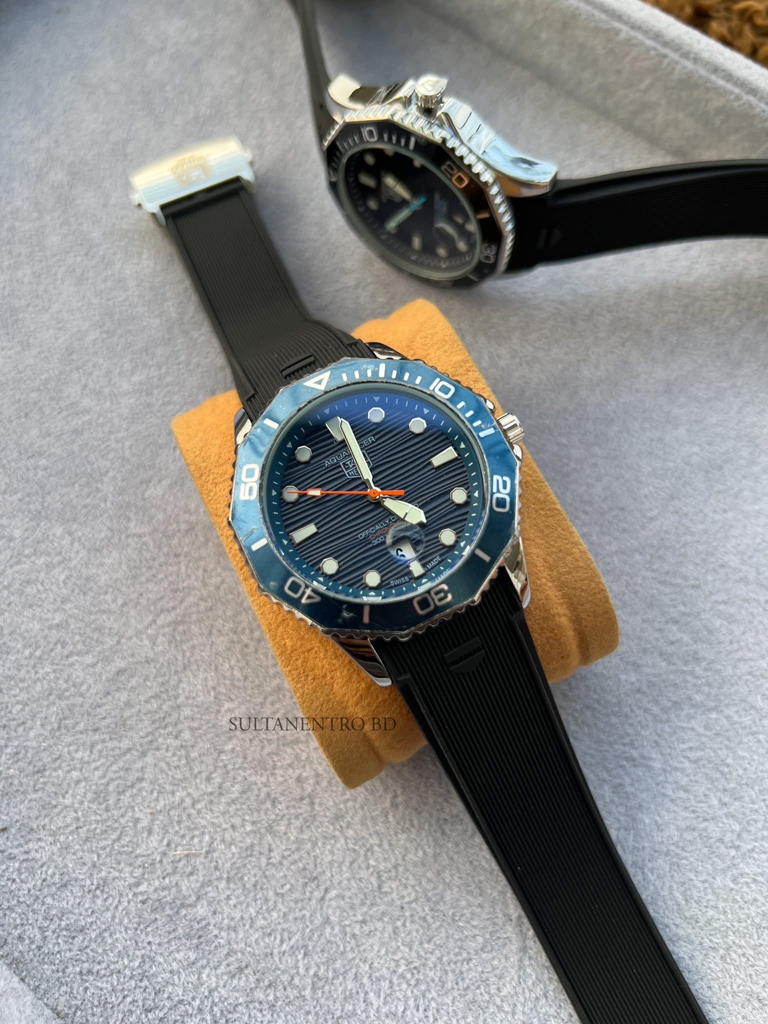 Tag Heuer Aquaracer (Sweep Movement)