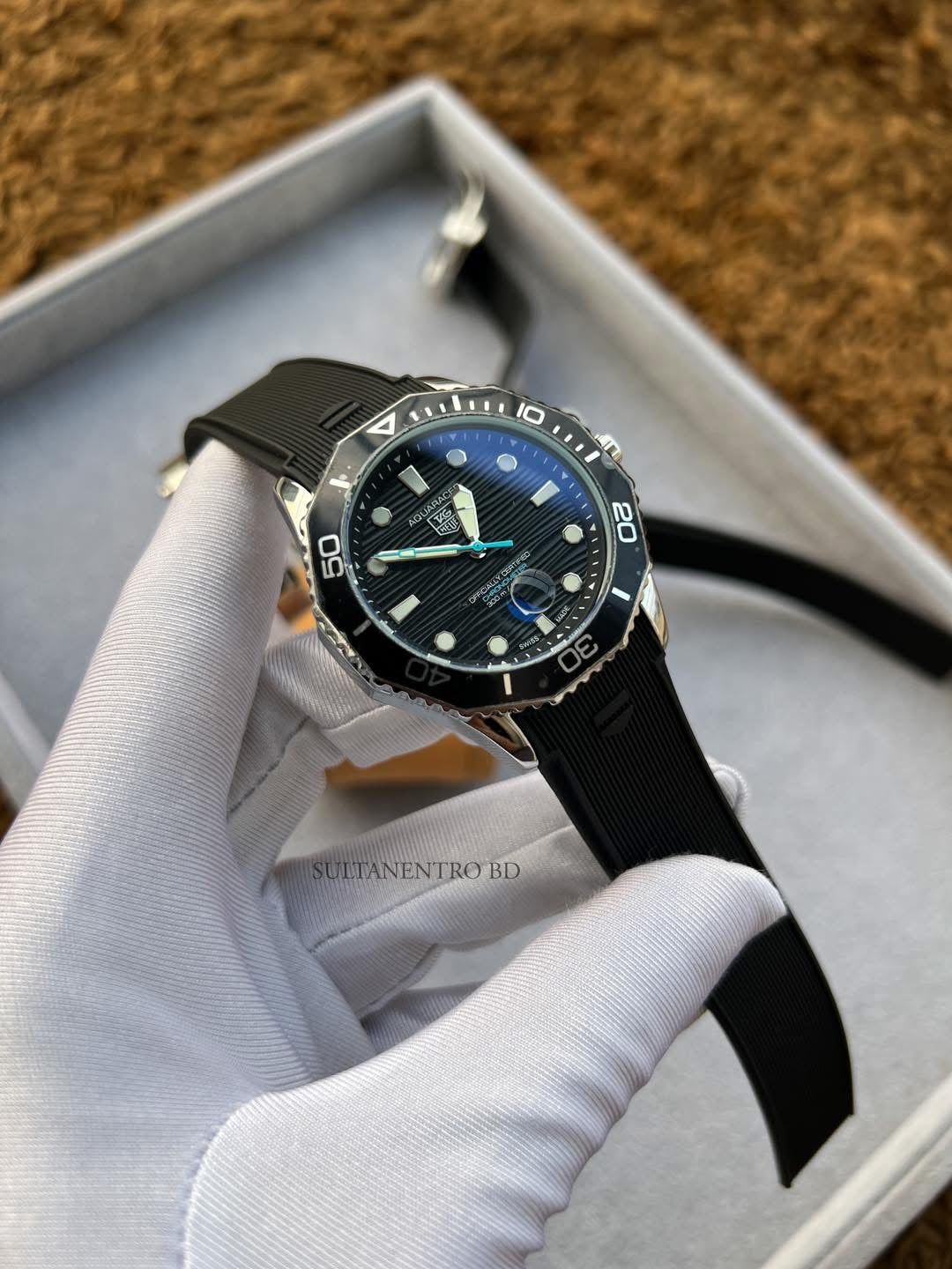 Tag Heuer Aquaracer (Sweep Movement)