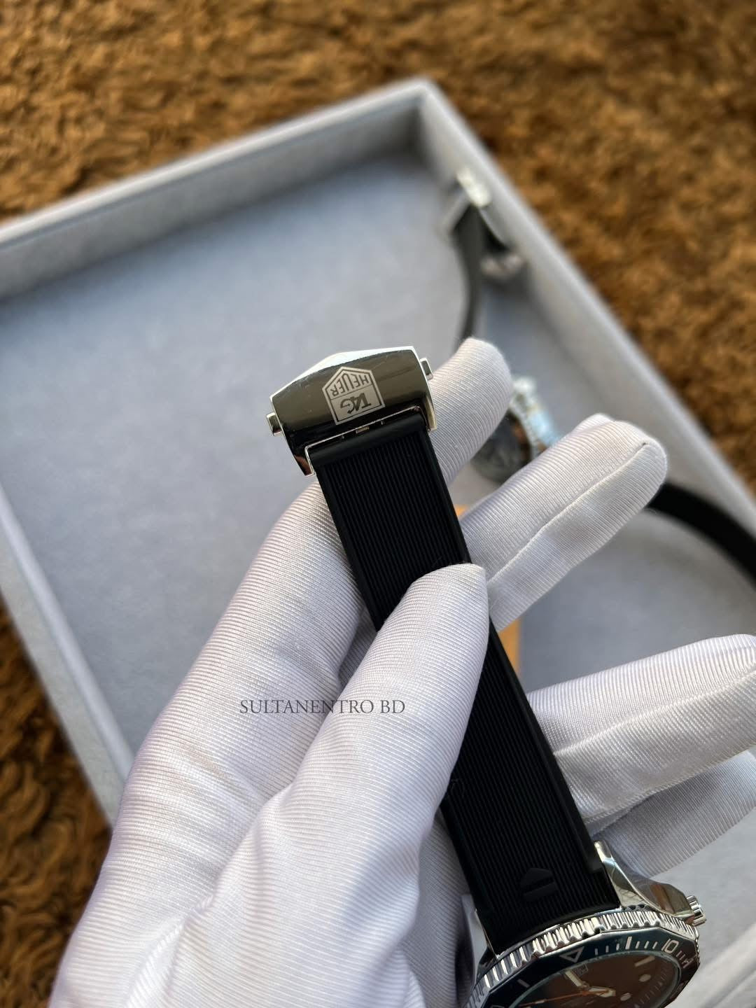 Tag Heuer Aquaracer (Sweep Movement)